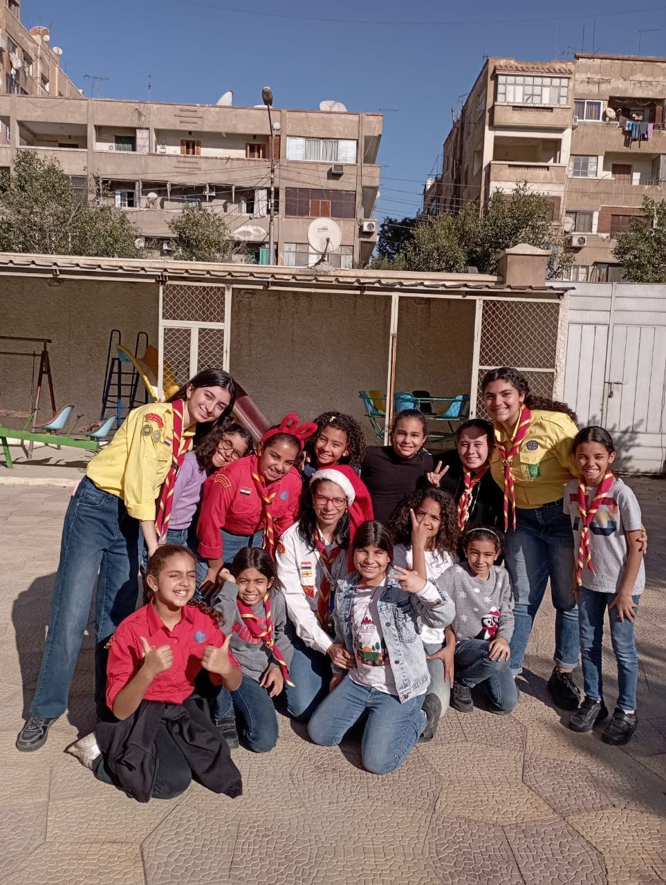 الفرق الصغيرة مع قائداتها
